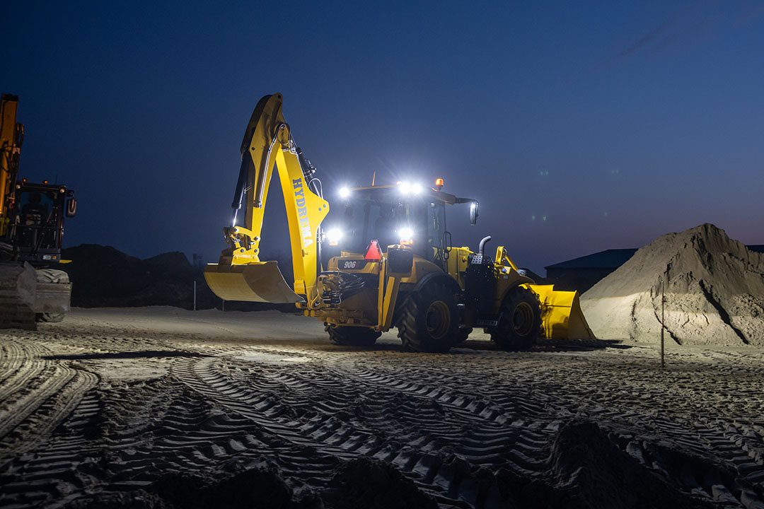 906G Loading From Pile Night